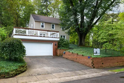 2336 Westchester Lane