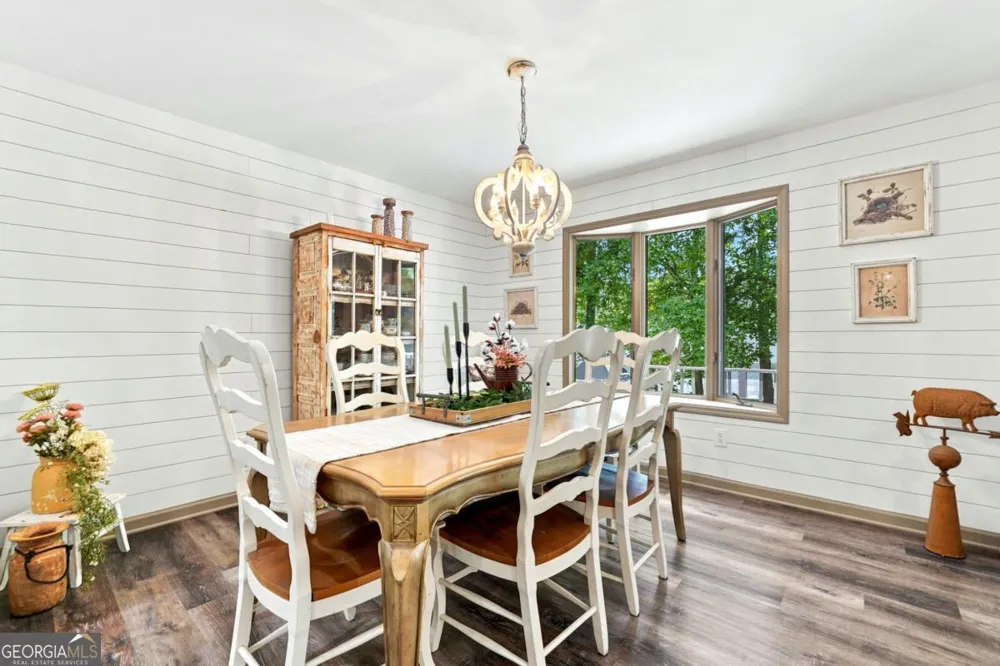 290 Sharptop Ridge RD Jasper, GA 30143
