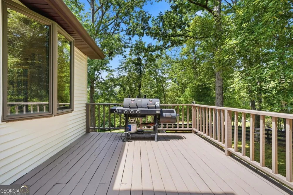 290 Sharptop Ridge RD Jasper, GA 30143