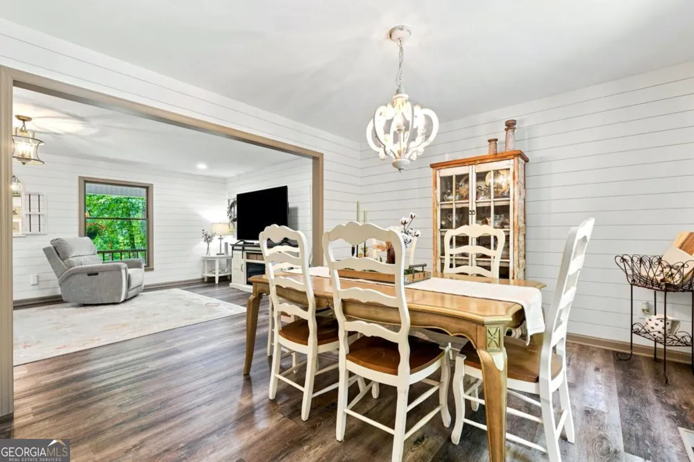 290 Sharptop Ridge RD Jasper, GA 30143