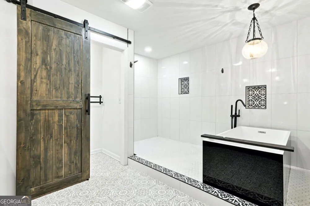 290 Sharptop Ridge RD Jasper, GA 30143