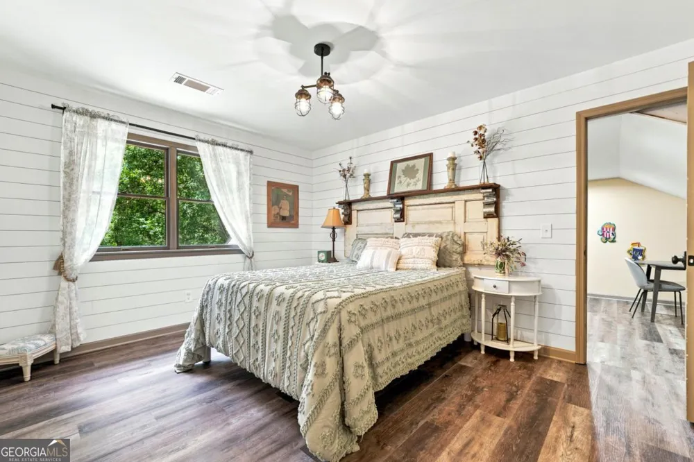 290 Sharptop Ridge RD Jasper, GA 30143