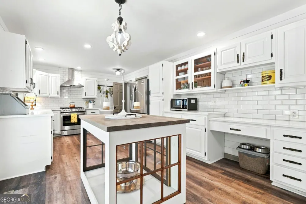 290 Sharptop Ridge RD Jasper, GA 30143