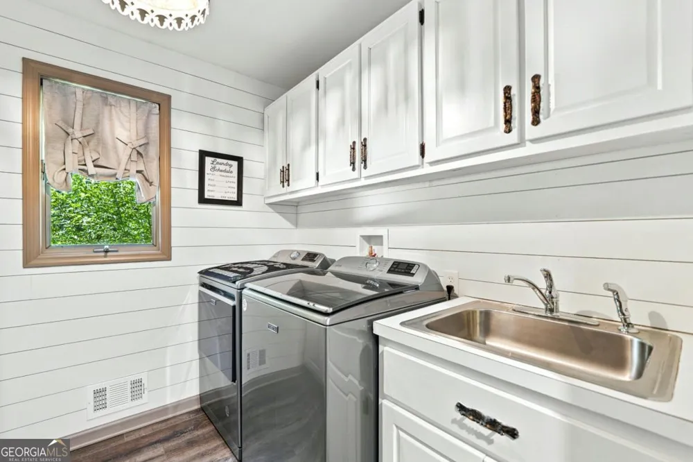 290 Sharptop Ridge RD Jasper, GA 30143