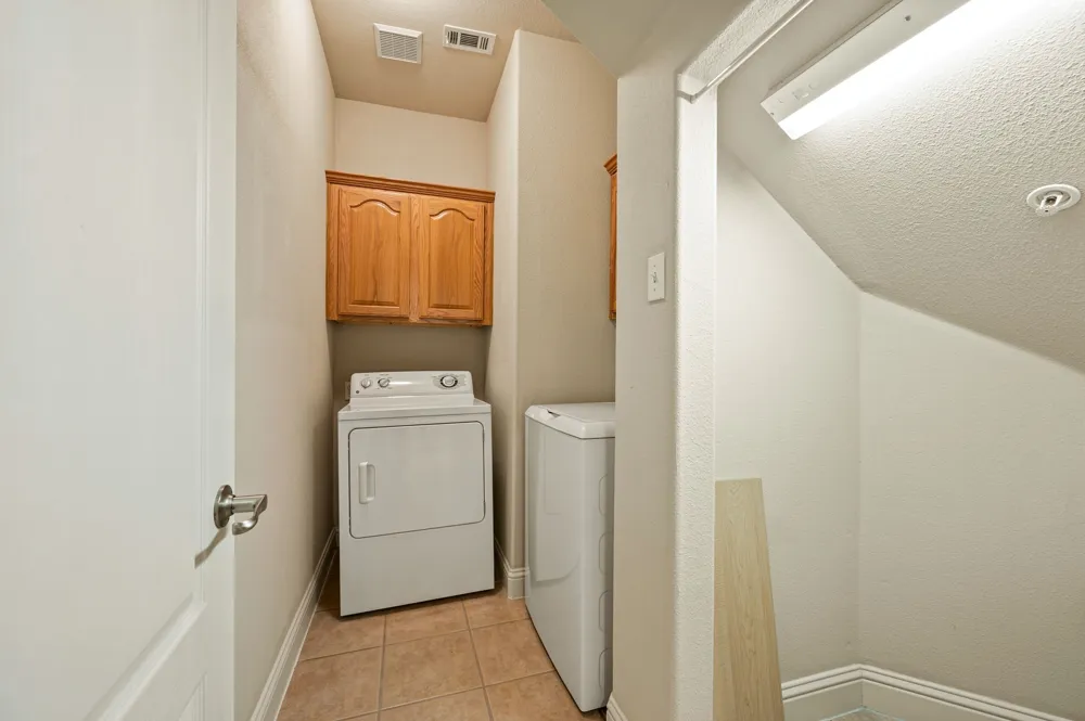 614 Rosemead Drive Euless, TX 76039