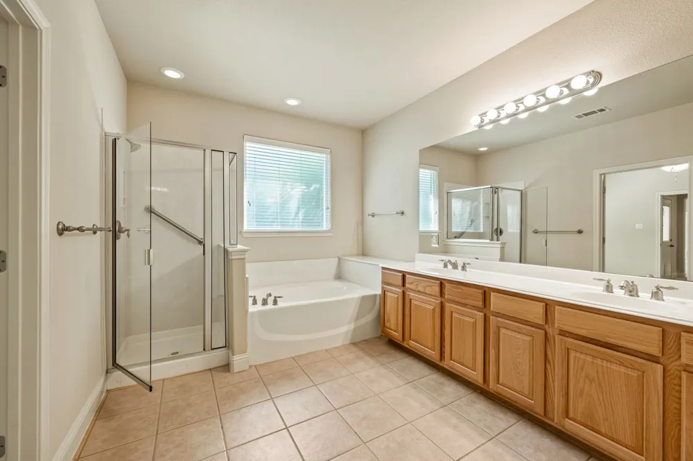 614 Rosemead Drive Euless, TX 76039