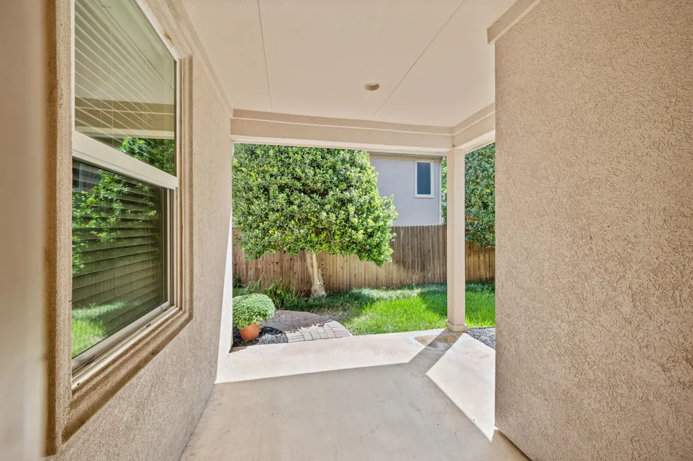 614 Rosemead Drive Euless, TX 76039