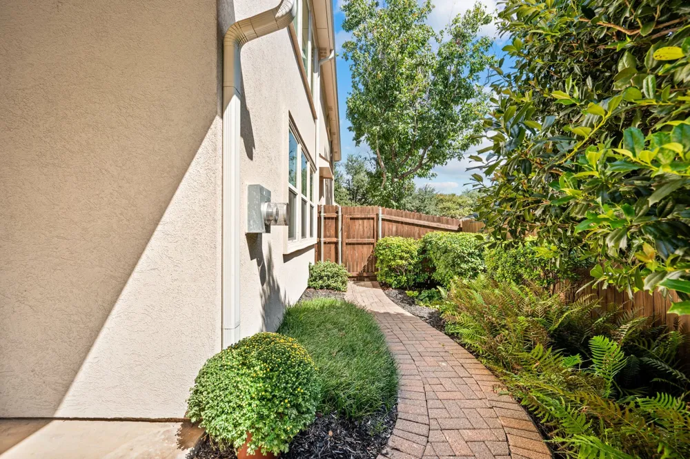 614 Rosemead Drive Euless, TX 76039