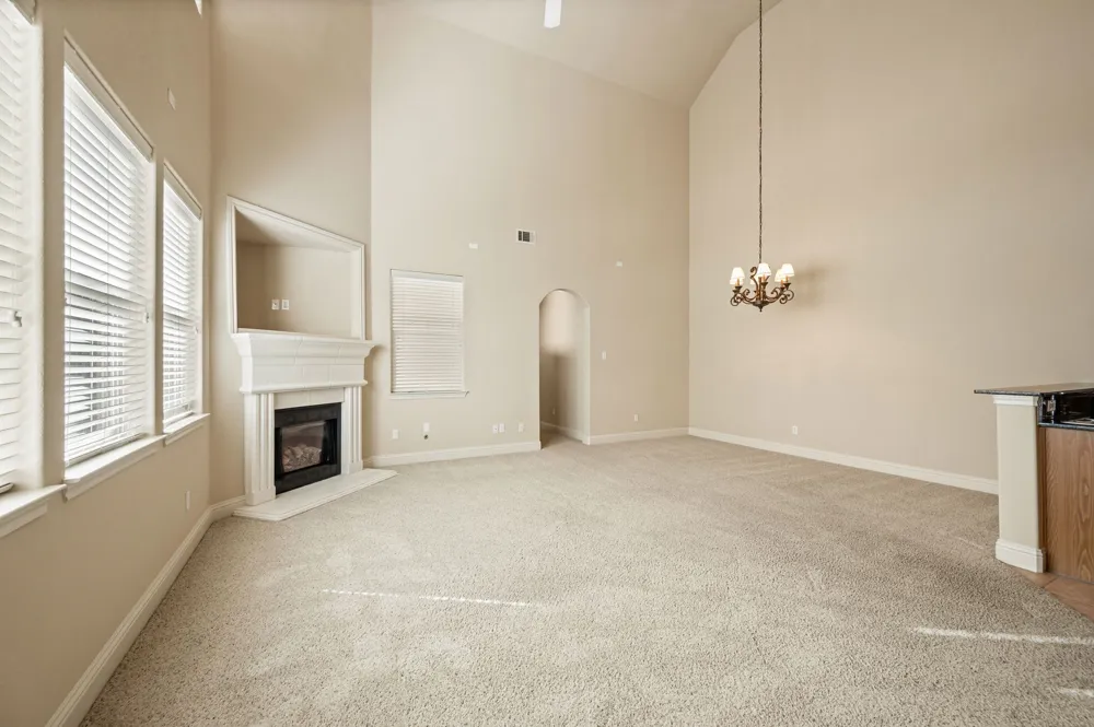 614 Rosemead Drive Euless, TX 76039