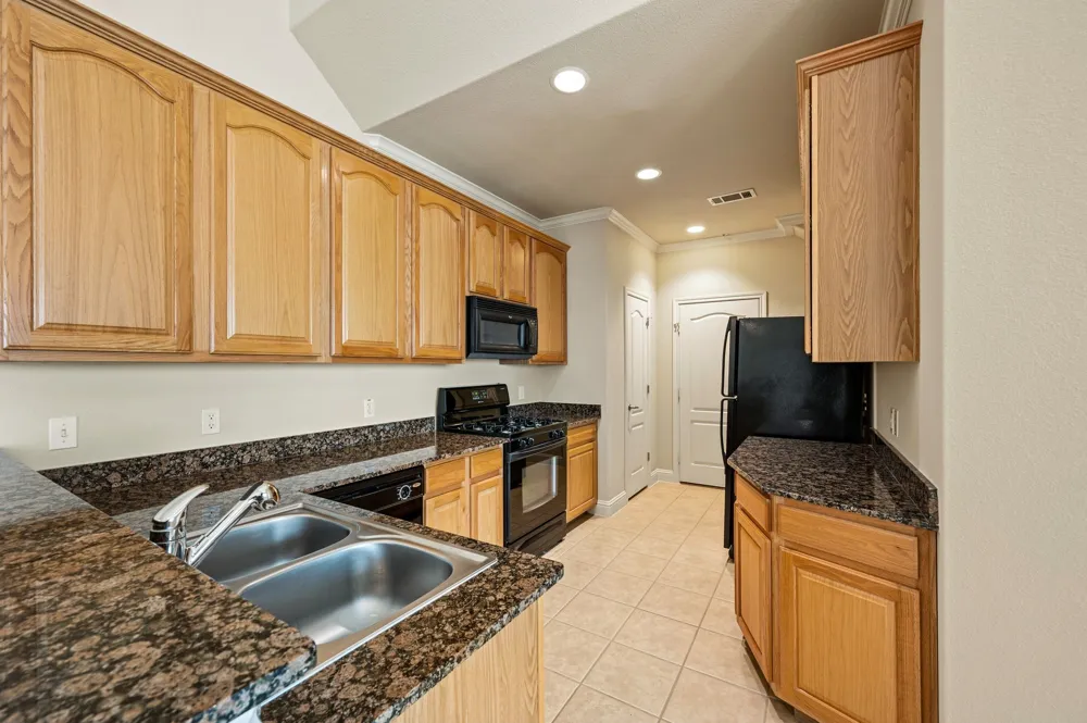 614 Rosemead Drive Euless, TX 76039