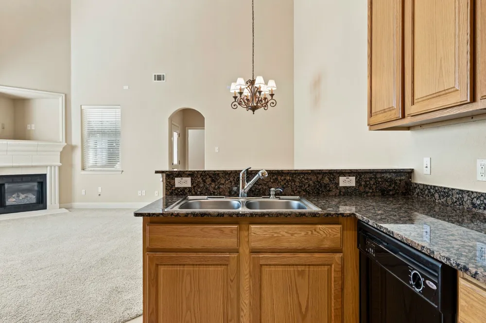 614 Rosemead Drive Euless, TX 76039