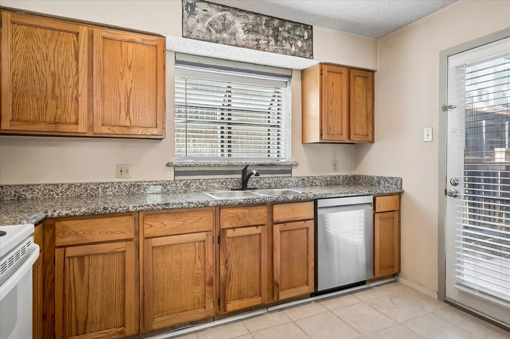 5335 Bent Tree Forest Drive #121 Dallas, TX 75248