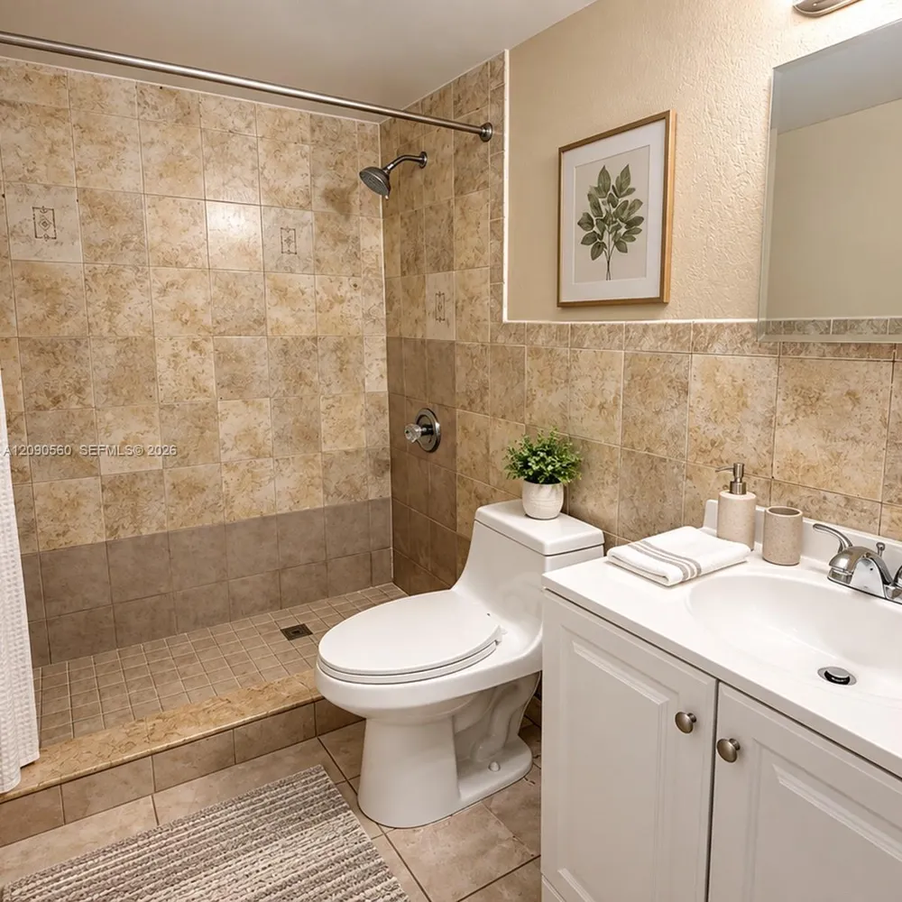 1815 W 56th St #104 Hialeah, FL 33012