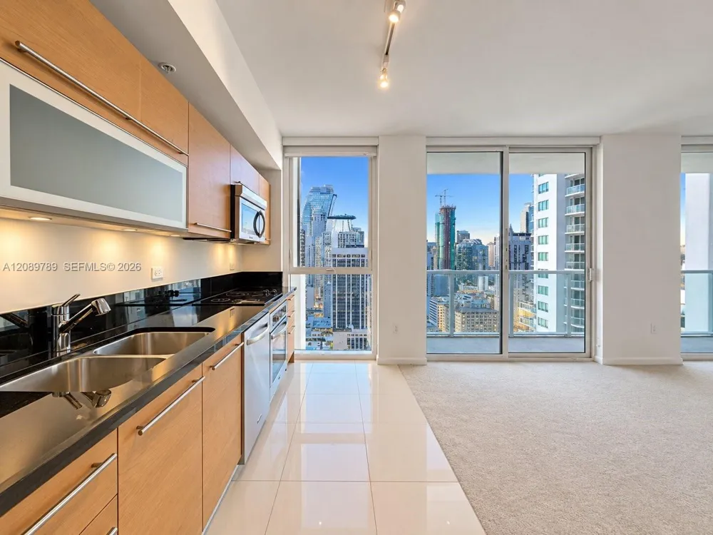 244 Biscayne Bd #3405 Miami, FL 33132