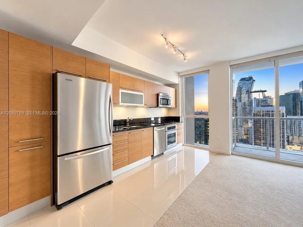 244 Biscayne Bd #3405 Miami, FL 33132