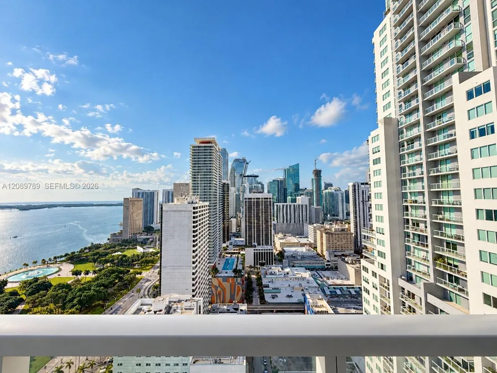 244 Biscayne Bd #3405 Miami, FL 33132