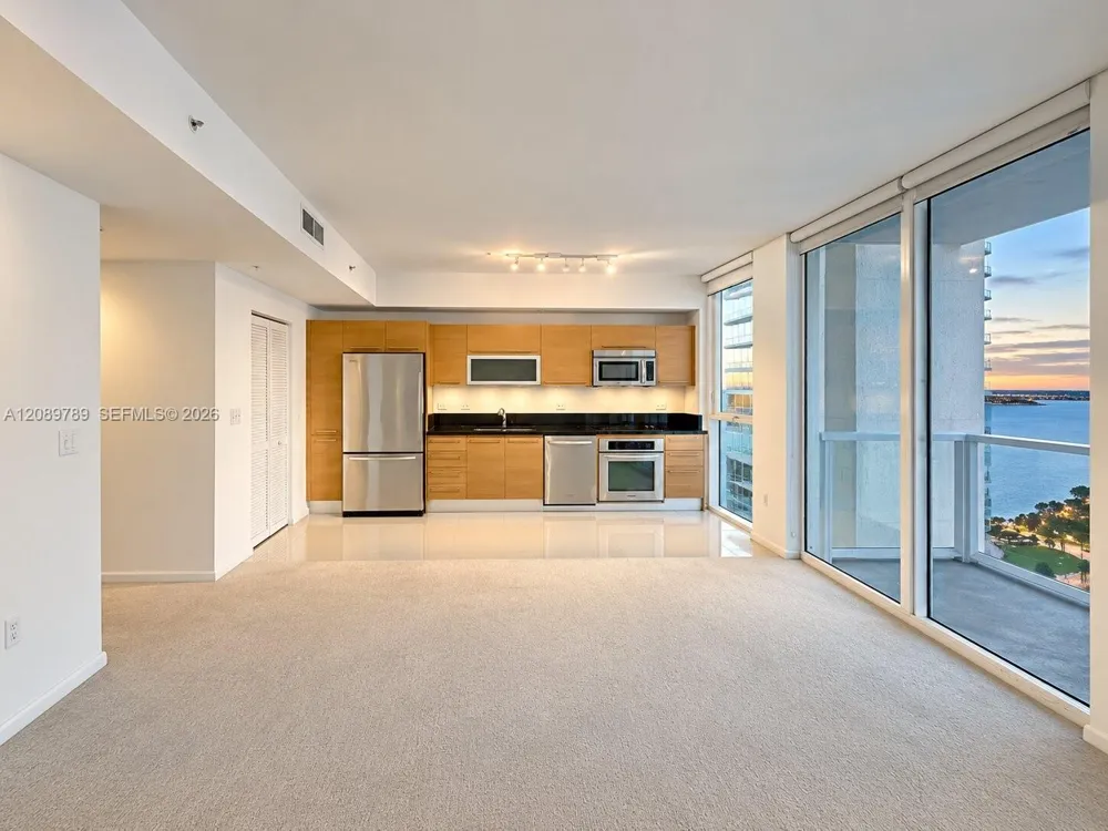244 Biscayne Bd #3405 Miami, FL 33132