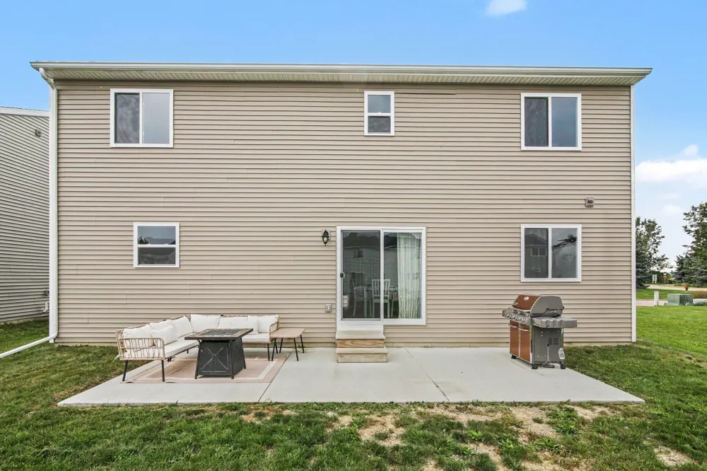 637 Reagan Lane Milan, MI 48160