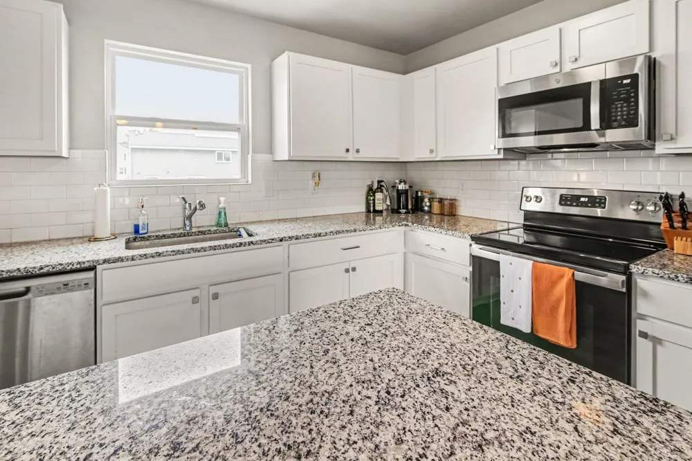 637 Reagan Lane Milan, MI 48160