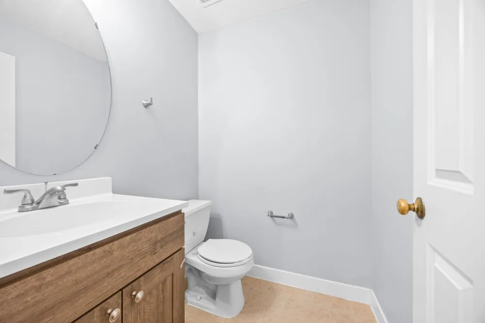 1686 Village Trail E #2 Maplewood, MN 55109