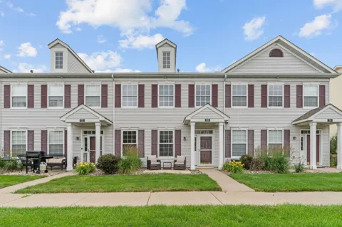 713 Cobblestone Way