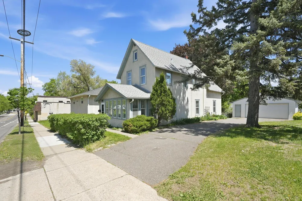 1070 Dale Street Saint Paul, MN 55117