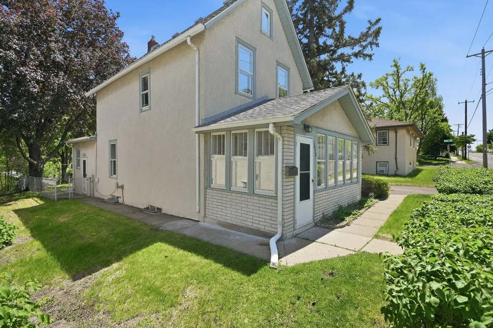 1070 Dale Street Saint Paul, MN 55117