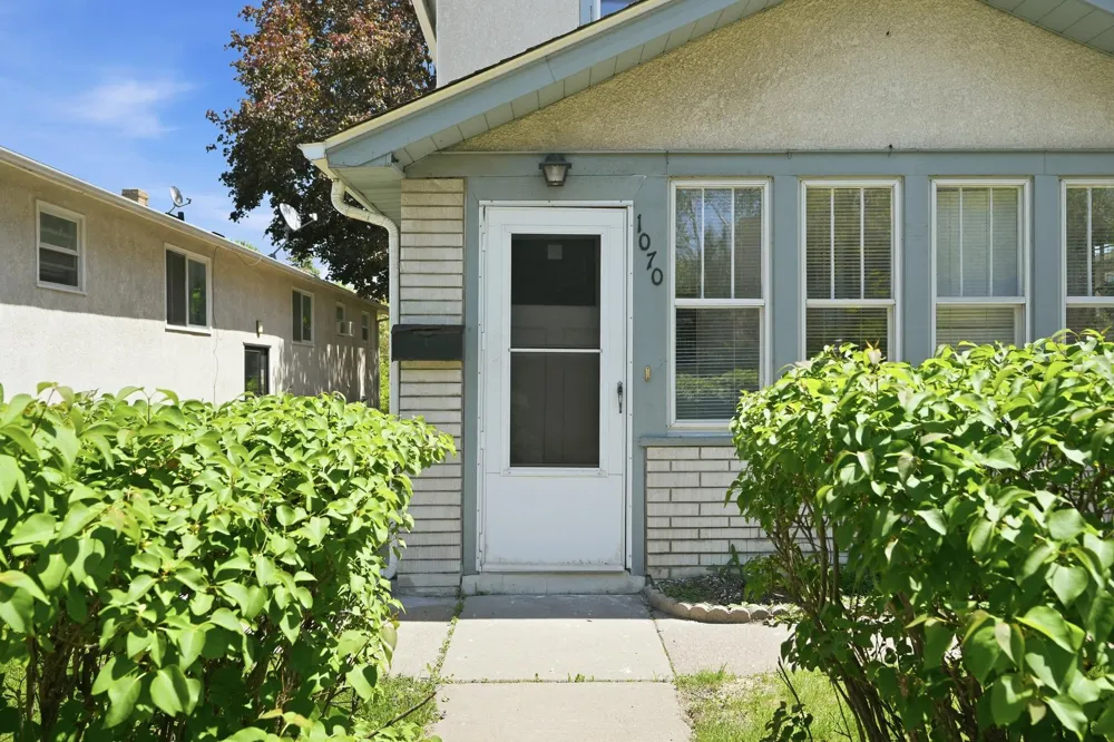 1070 Dale Street Saint Paul, MN 55117
