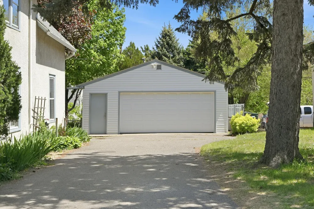 1070 Dale Street Saint Paul, MN 55117