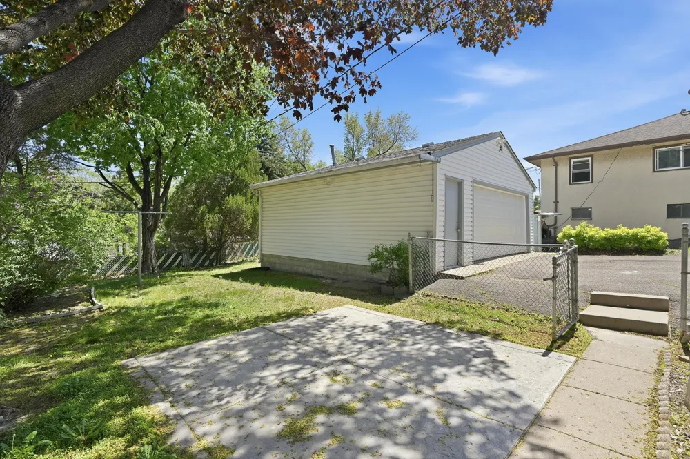 1070 Dale Street Saint Paul, MN 55117