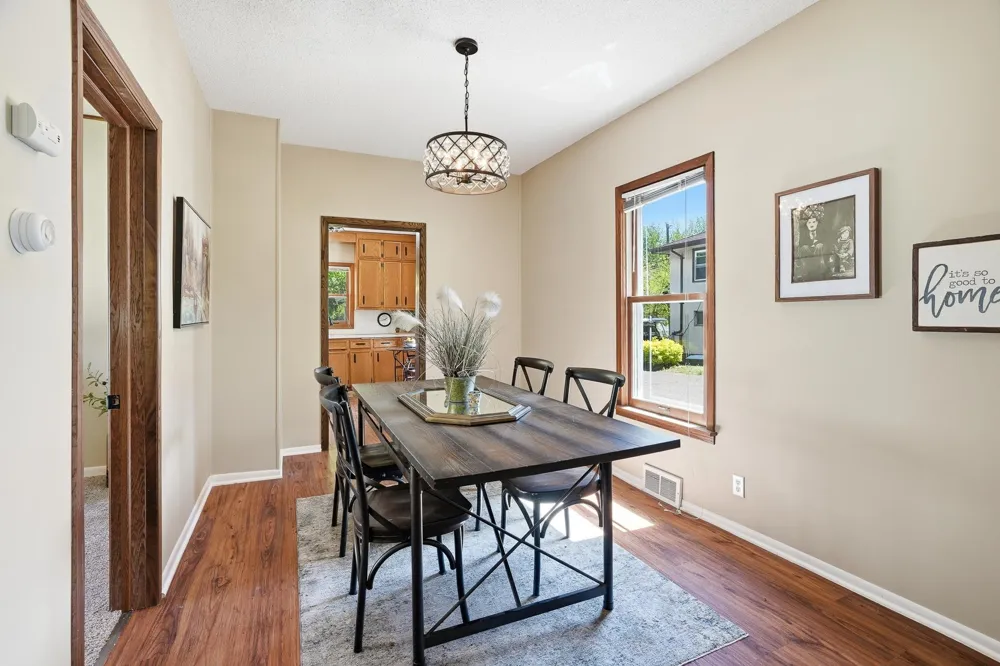 1070 Dale Street Saint Paul, MN 55117