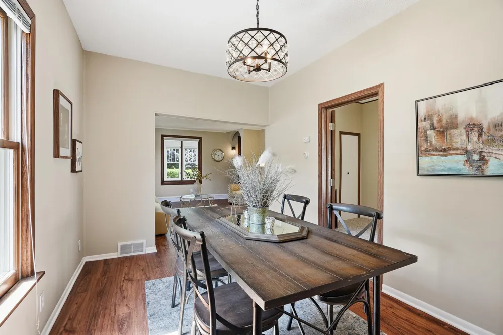 1070 Dale Street Saint Paul, MN 55117