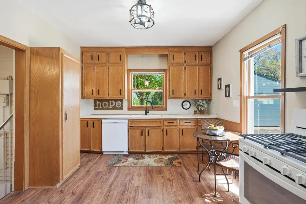 1070 Dale Street Saint Paul, MN 55117