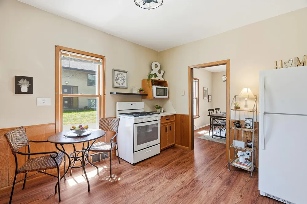 1070 Dale Street Saint Paul, MN 55117