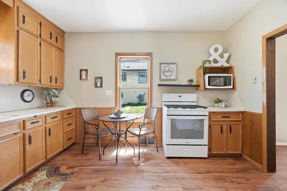 1070 Dale Street Saint Paul, MN 55117