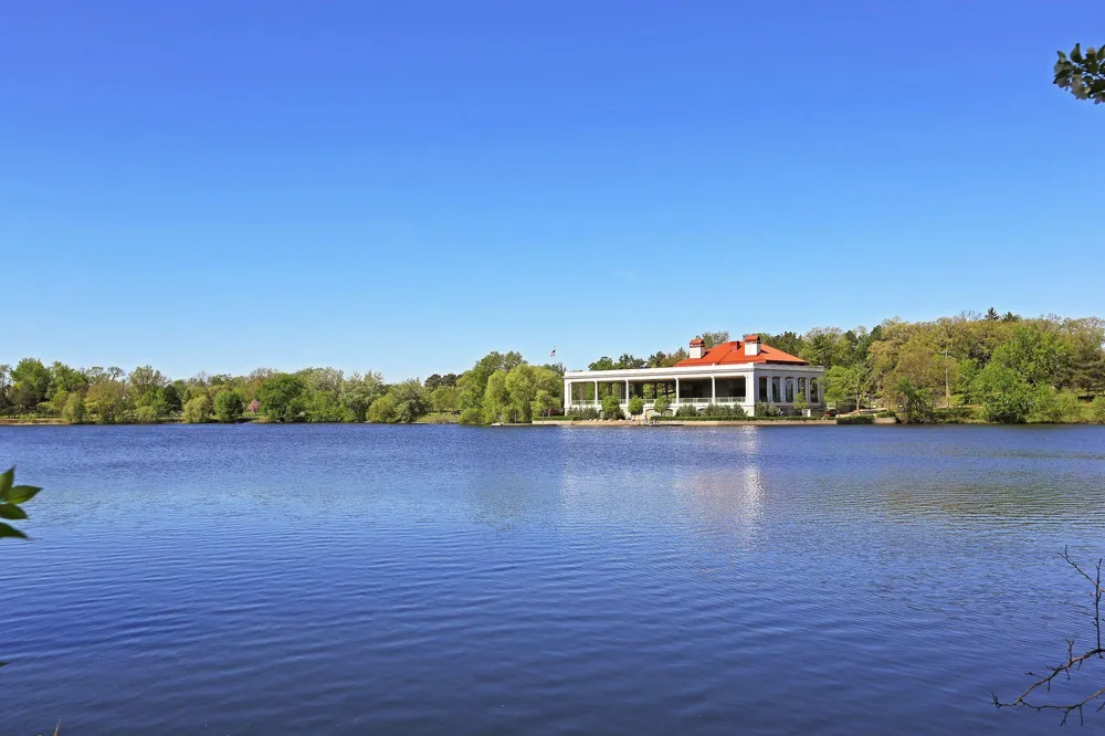 705 Wheelock Parkway W Saint Paul, MN 55117