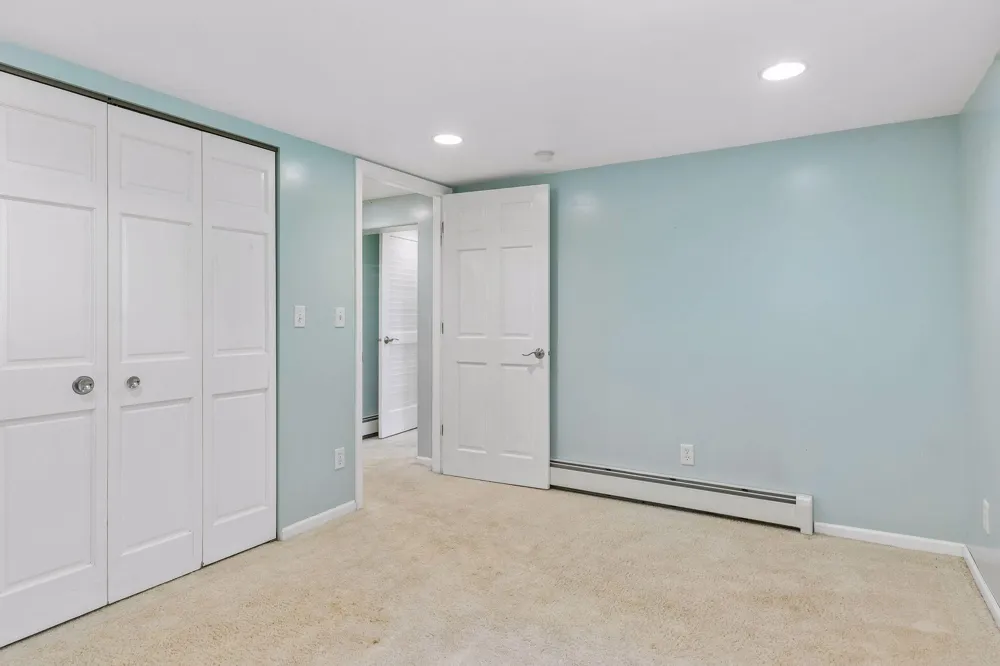 705 Wheelock Parkway W Saint Paul, MN 55117