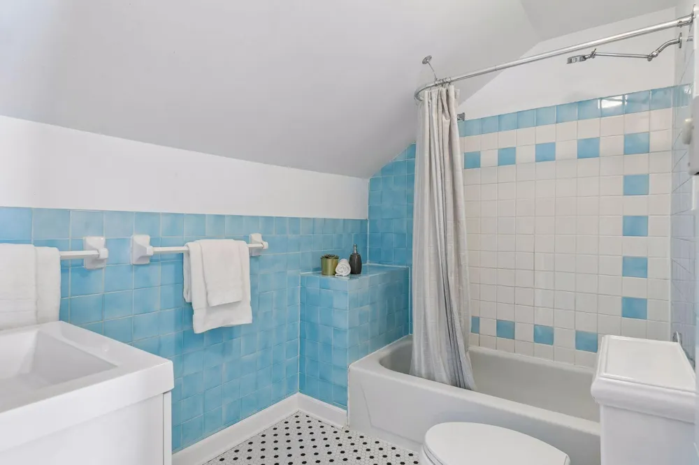 705 Wheelock Parkway W Saint Paul, MN 55117