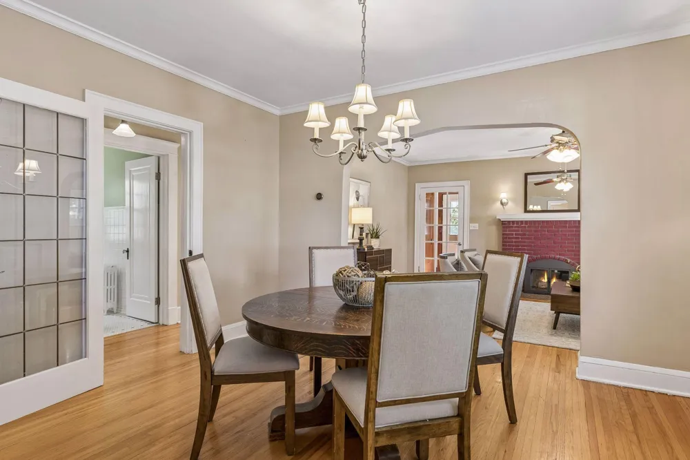 705 Wheelock Parkway W Saint Paul, MN 55117
