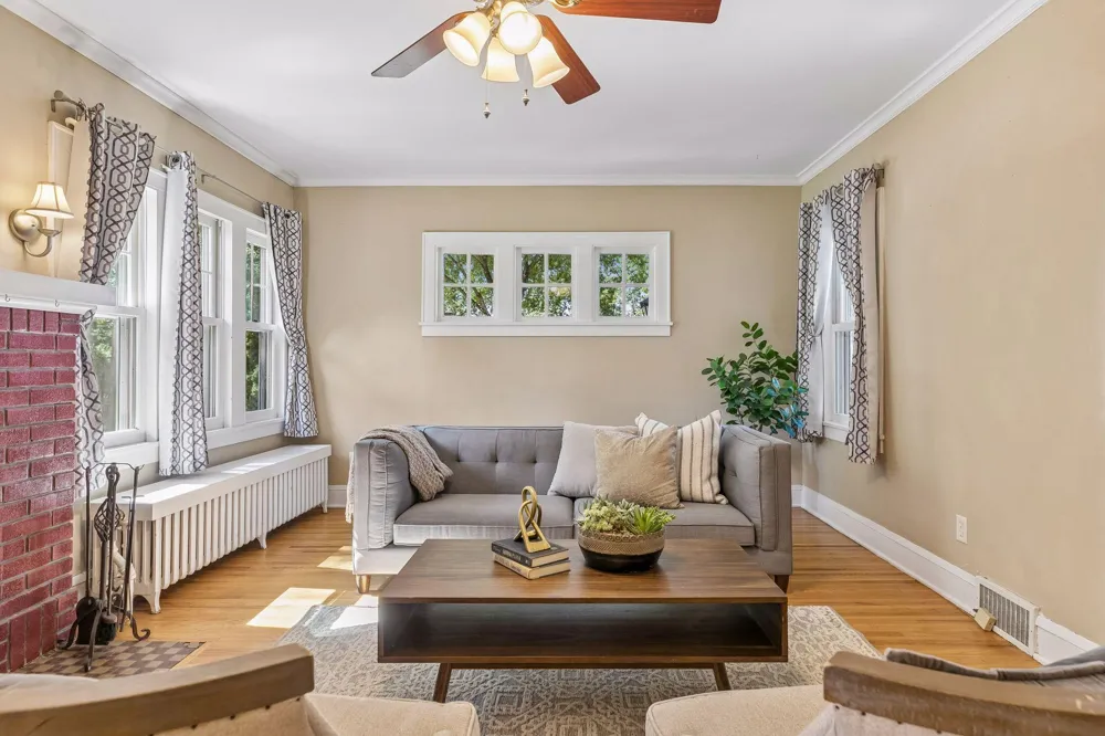 705 Wheelock Parkway W Saint Paul, MN 55117