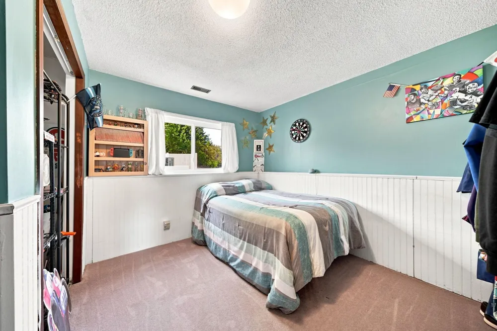 2201 Kessler Lane Chaska, MN 55318