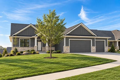 2688 Bentley Drive SW