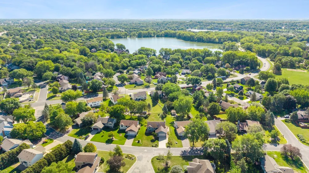 1013 Rushmore Drive Burnsville, MN 55306