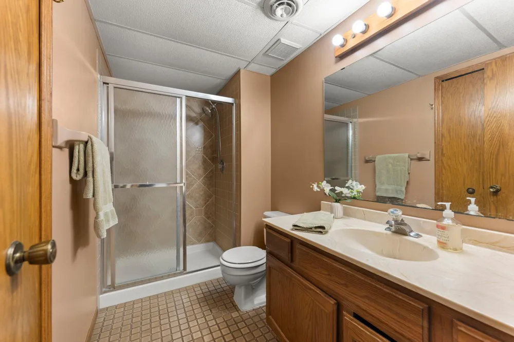 1013 Rushmore Drive Burnsville, MN 55306