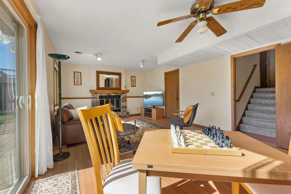 1013 Rushmore Drive Burnsville, MN 55306