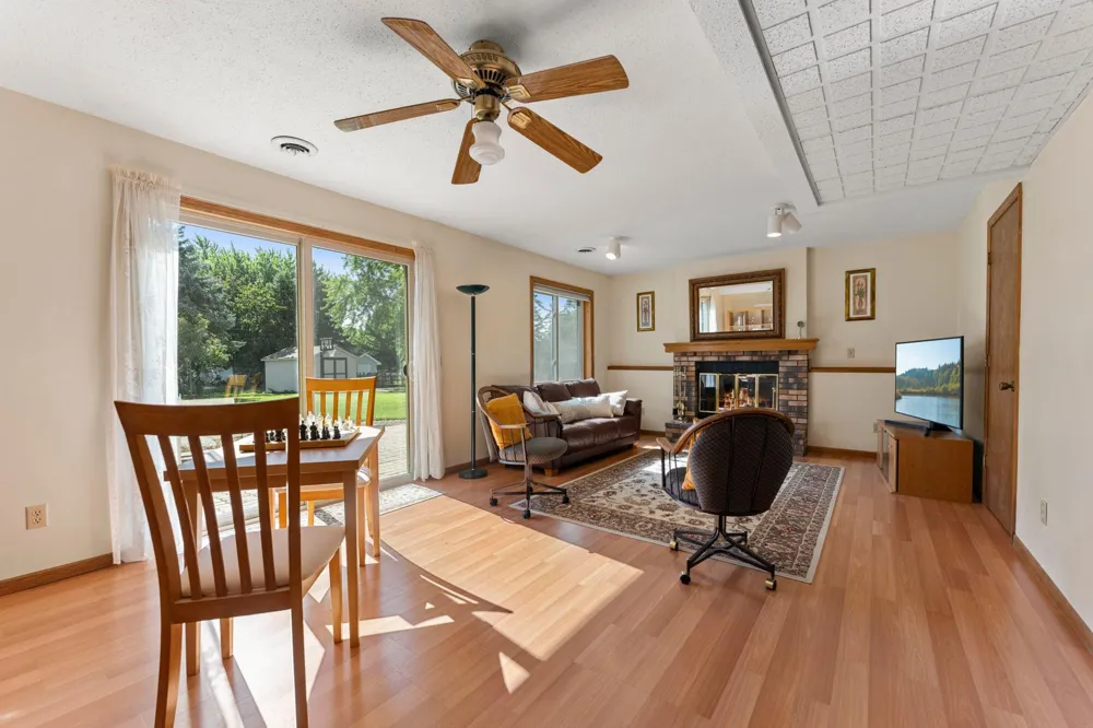 1013 Rushmore Drive Burnsville, MN 55306