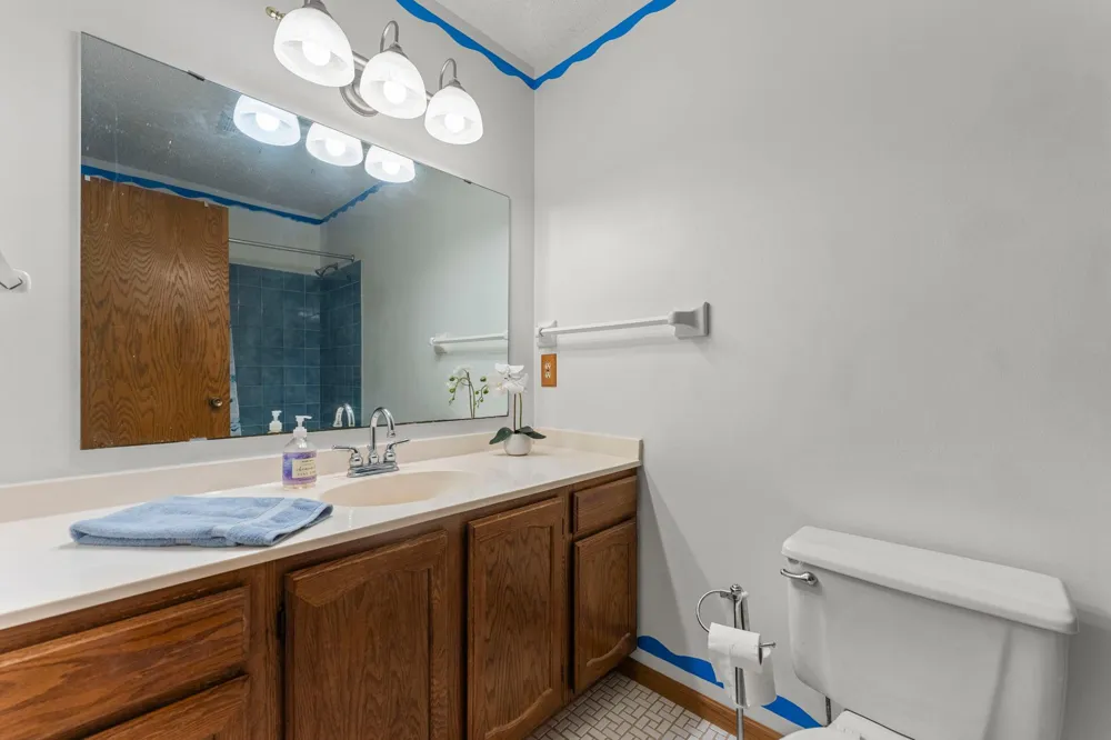 1013 Rushmore Drive Burnsville, MN 55306