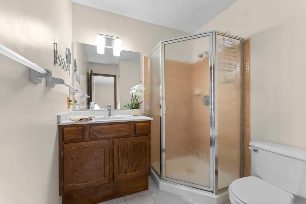 1013 Rushmore Drive Burnsville, MN 55306