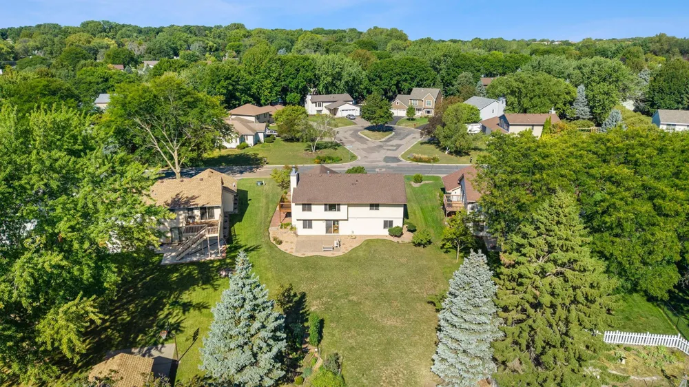 1013 Rushmore Drive Burnsville, MN 55306