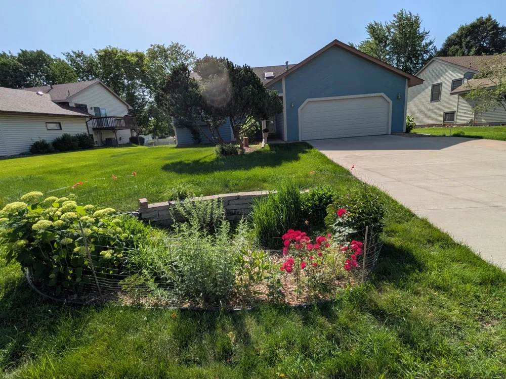 1013 Rushmore Drive Burnsville, MN 55306